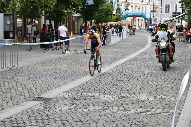 代米爾體育 代米爾體育